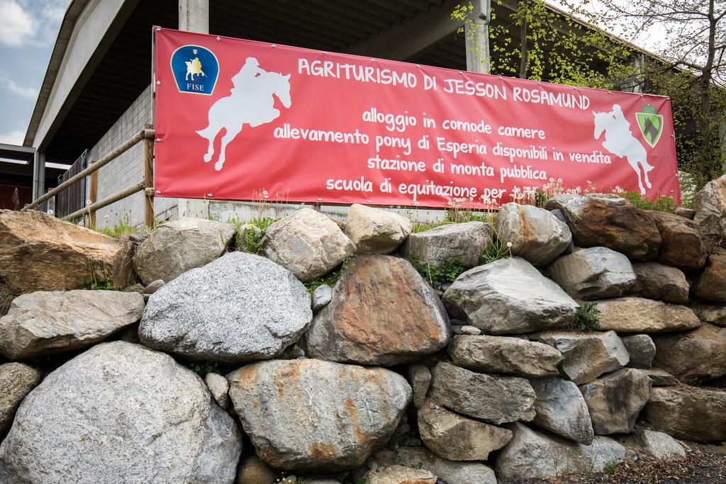 Agriturismo Jesson Rosamund Cantù Esterno foto